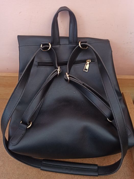 Черна дамска чанта