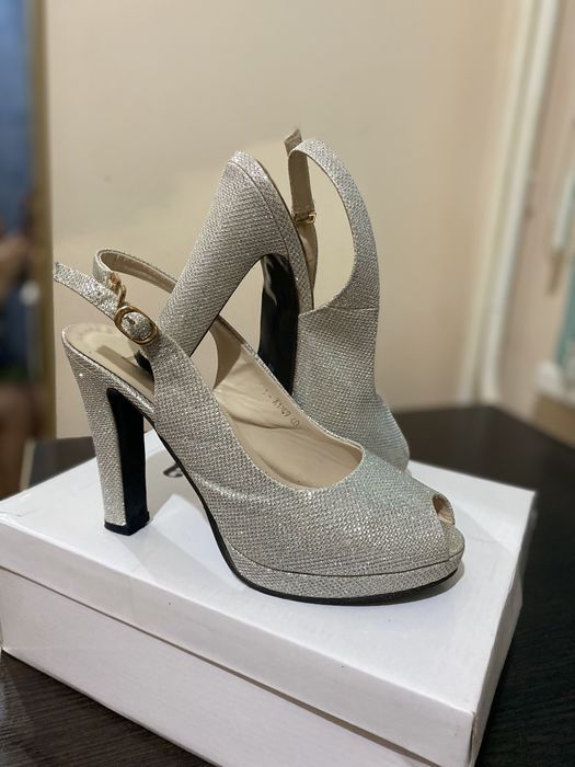 Женская обувь