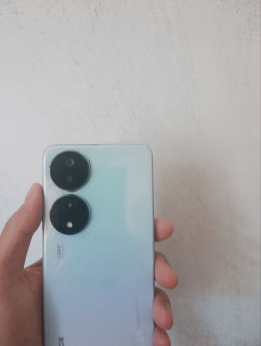 Xonor x7b telefoni