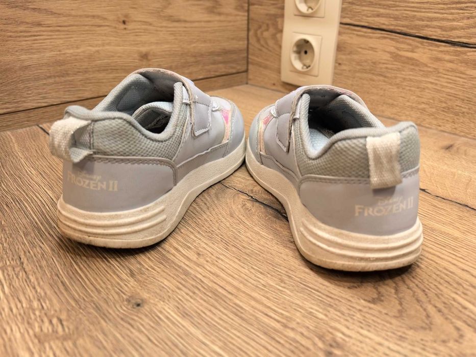 Светещи маратонки за момиченце LC Waikiki Frozen