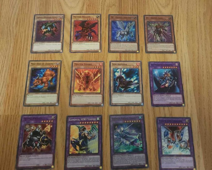 Продавам оригинални old school Yu Gi Oh карти