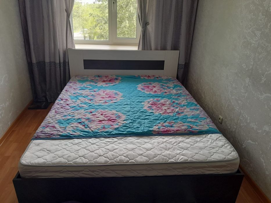 Продам кровать двухспальную