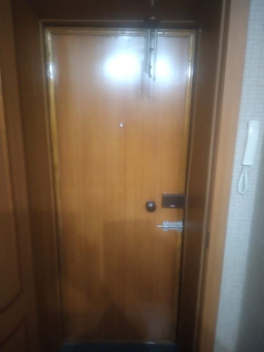 Продам железную дверь