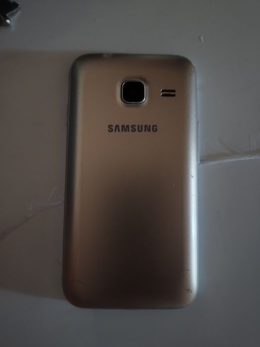 Смартфон Samsung j1 mini