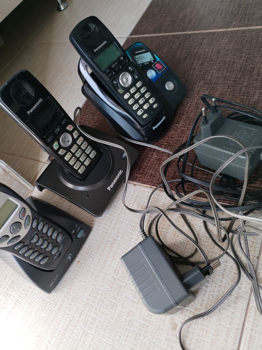 Telefoane cu stativ vezi poze