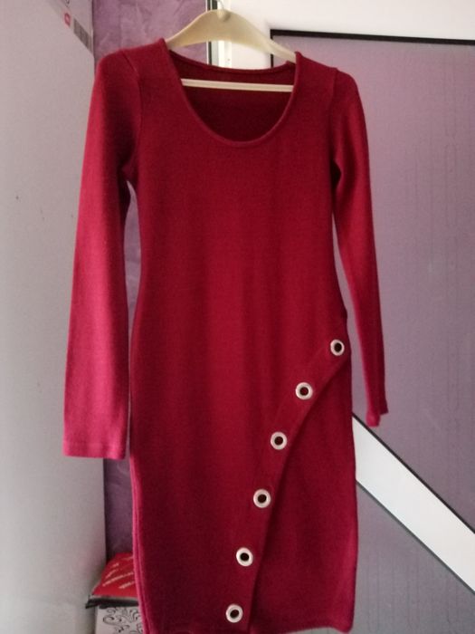 Продавам рокли за слаби дами