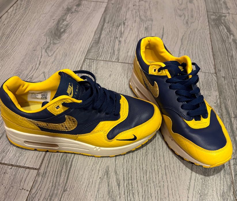 Маратонки Nike .