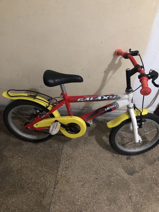 Bicicleta copii varsta 4-7 ani