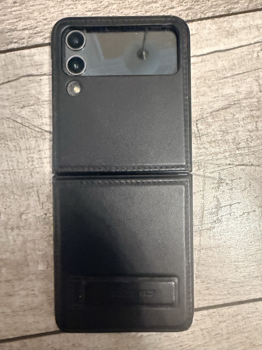 Galaxy flip 4, экран сломан