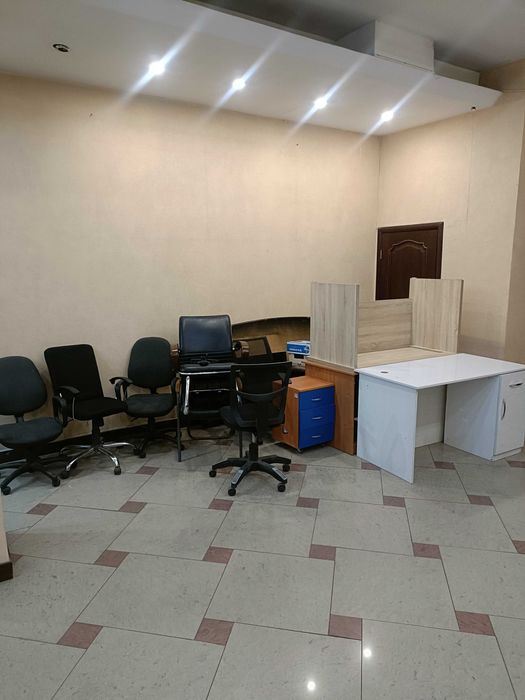 Столы, тумбы, кресла