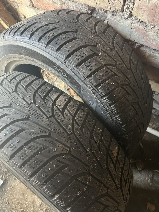 Шины 215/66 R17 пара 25000