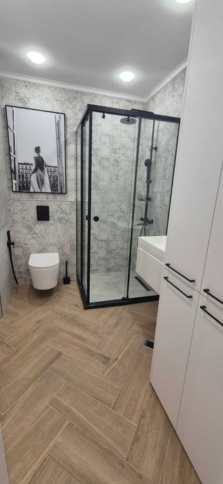 Продава се Тристаен апартамент в Варна, Възраждане 1 - 105 кв.м за 2085 €/кв.м - Снимка #13