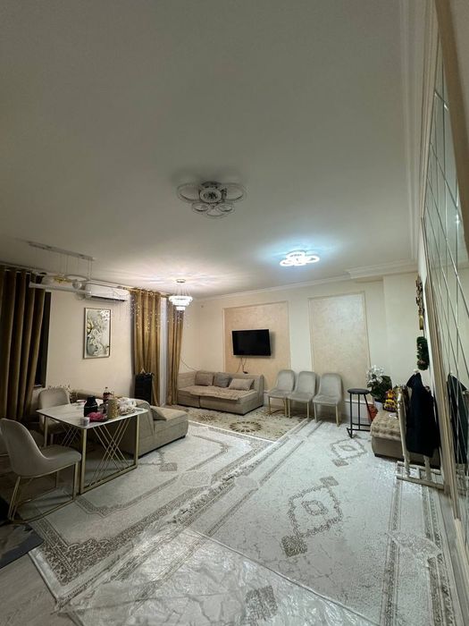 Тез арзион. Мебел техникалари Билан. Заходи и живи . 1 кават.+ Парковк