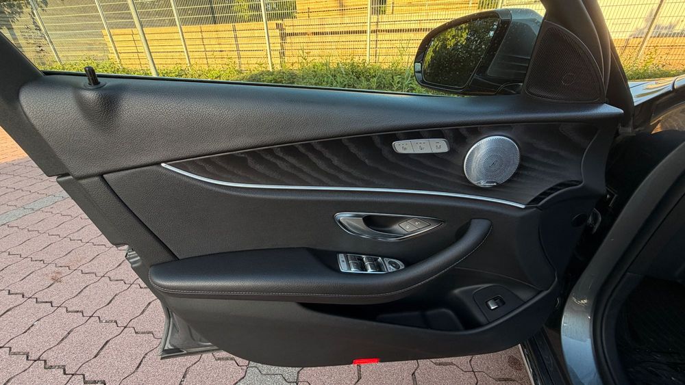 Mercedes E220 4Matic Airmatic Burmester WebastoDistronic+