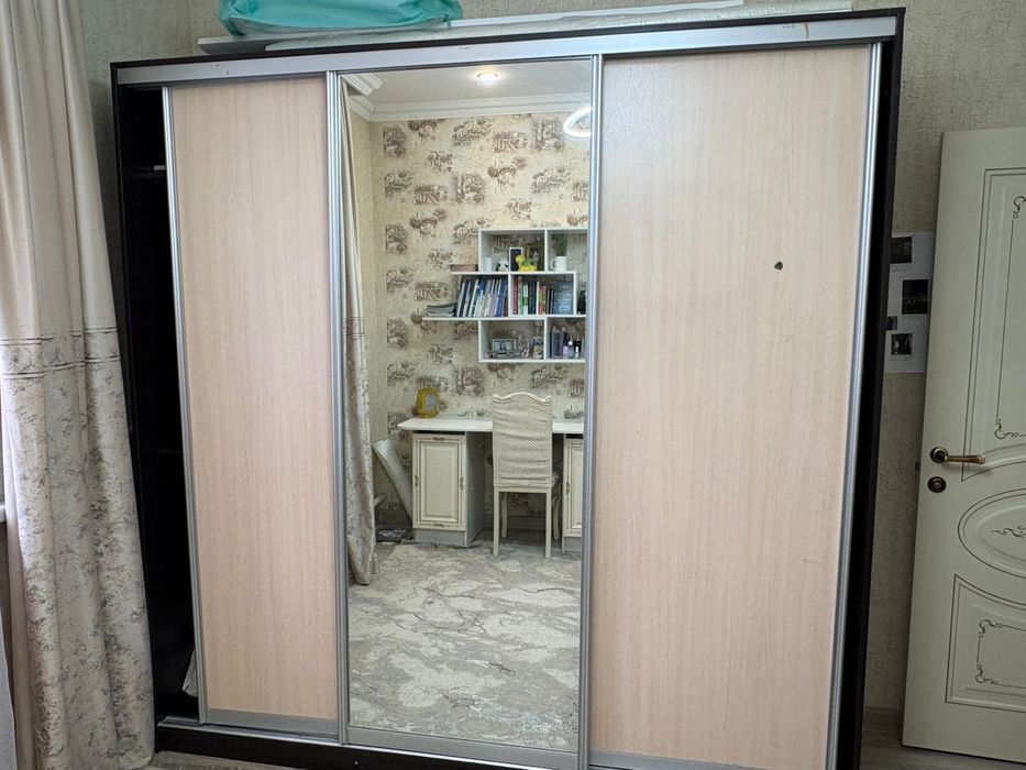 Шкаф купе в отличном состоянии