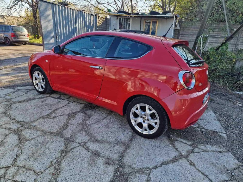 Алфа Ромео мито на части