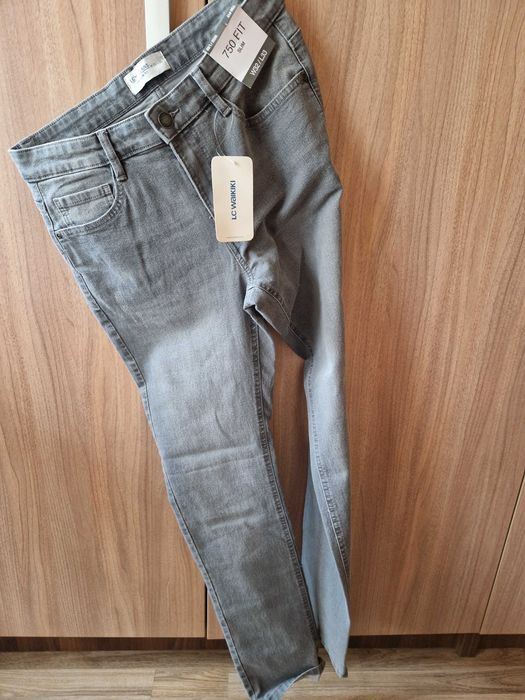 Дънки нови сиви 32/33