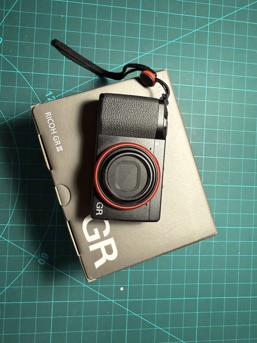 Aparat foto compact Ricoh GR III / GR3