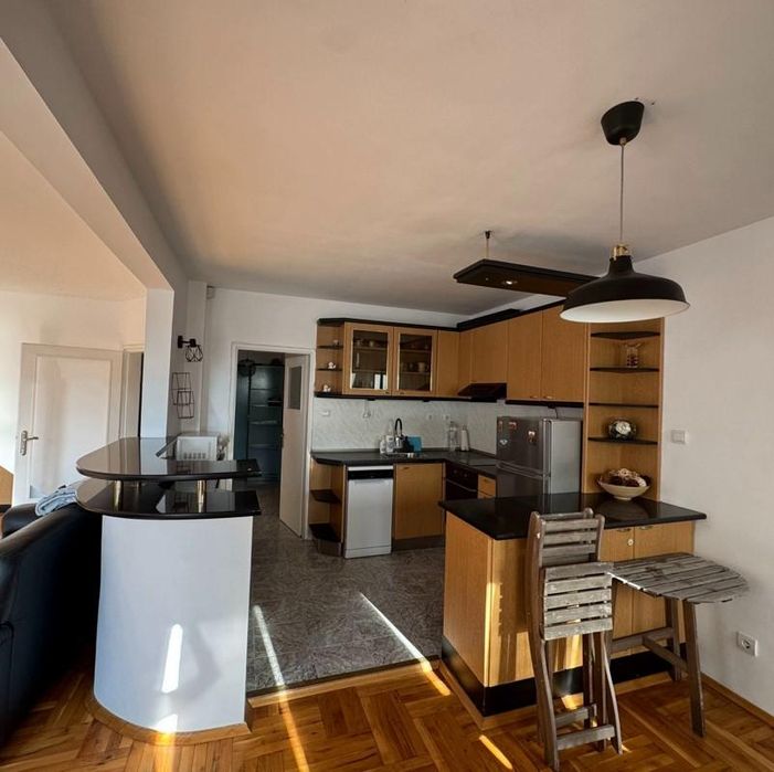 Дава се под наем Многостаен апартамент в София, Борово - 172 кв.м за 1300 € - Снимка #2