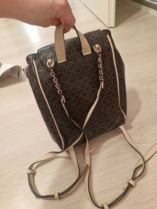 rucsac Calvin Klein + 3 genți cadou(Guess, pierre cardin, celine)