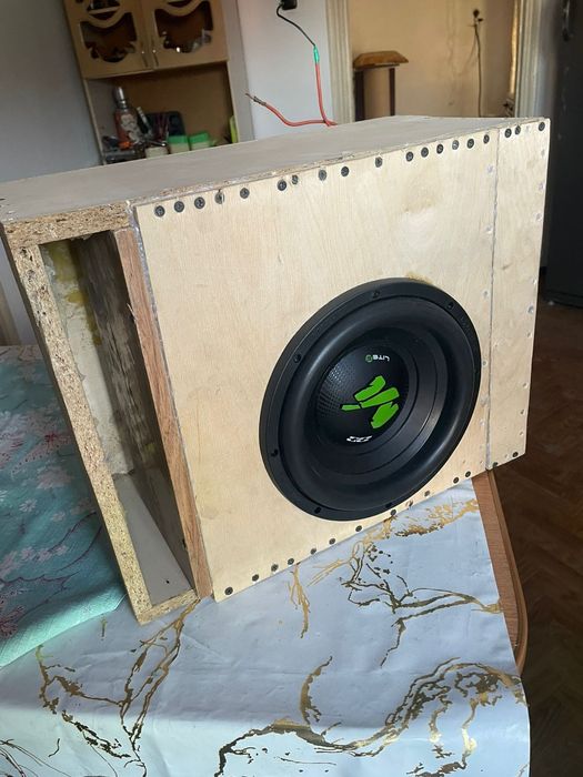 Продам Сабвуфер Machete