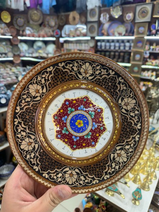 Yongoq darahtidan qilingan yogoch laganlar