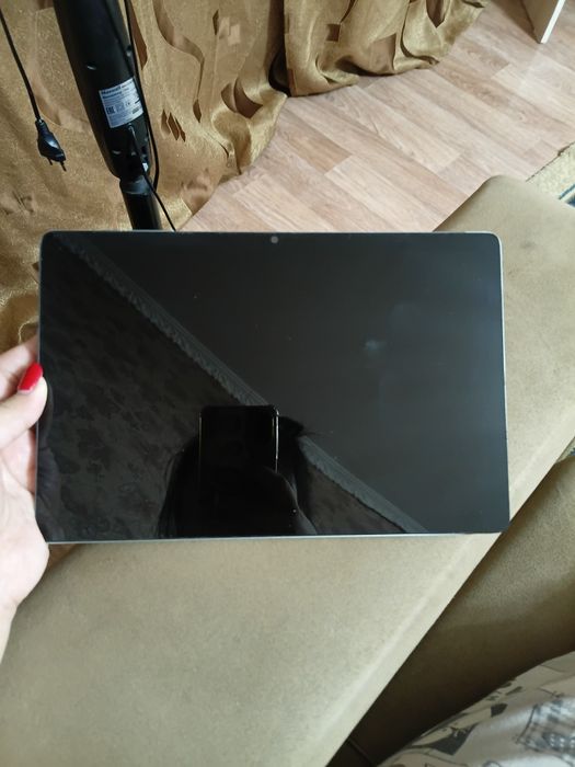 Планшет и телефон