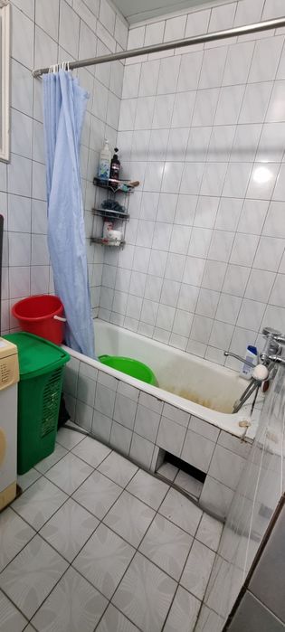 Продается своя 3 комнатная квартира на Алгоритме на  масивеГулистан
