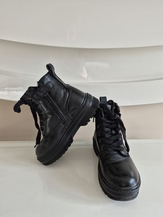 Детски черни боти