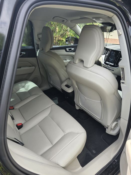 VOLVO XC 60 B4 2020 DIESEL Mild Hybrid AWD  Business Executive