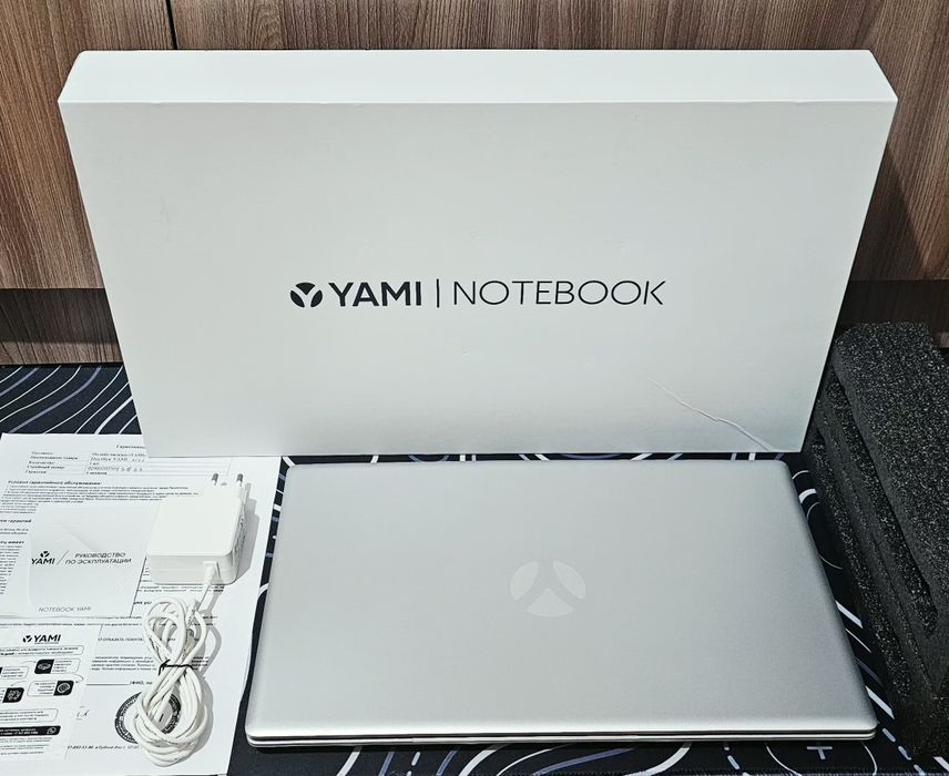 Ультрабук YAMI ssd256,ozu16, 2025!
