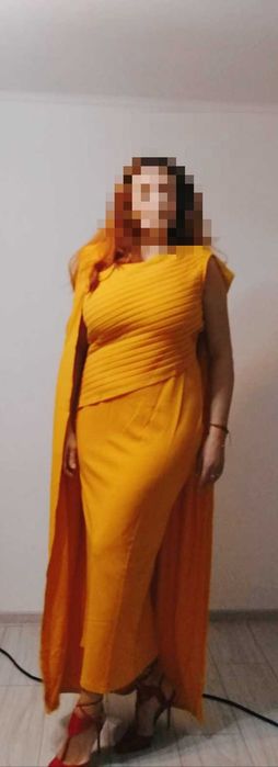 Rochie eleganta cu pelerina atașată, Threadz.