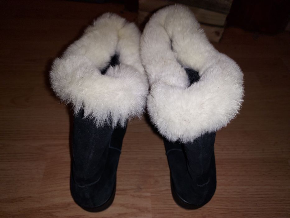 Ghete îmblănite piele întoarsă mărimea 37,5