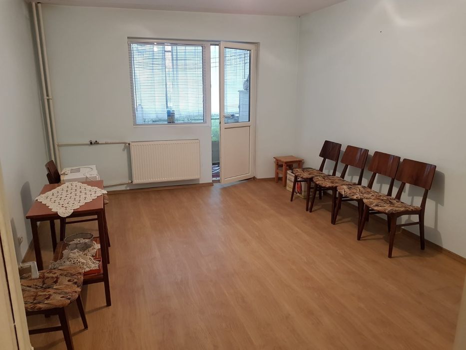 Apartament 2 camere, etaj 1, bloc 1973