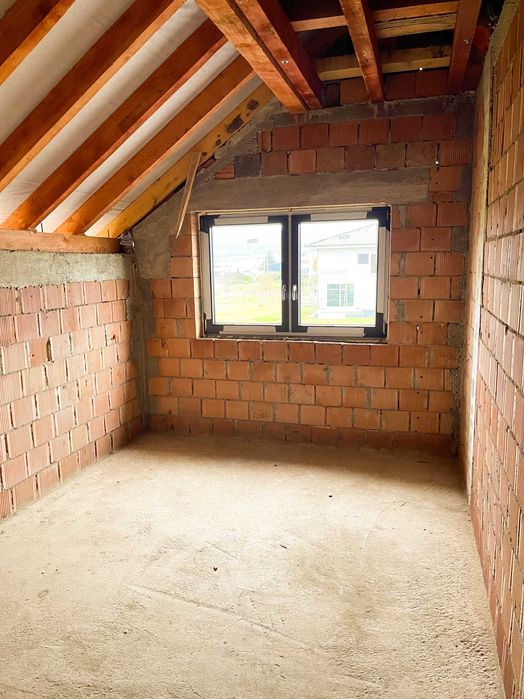 Casa duplex cu garaj - 5 min. de rond Penny