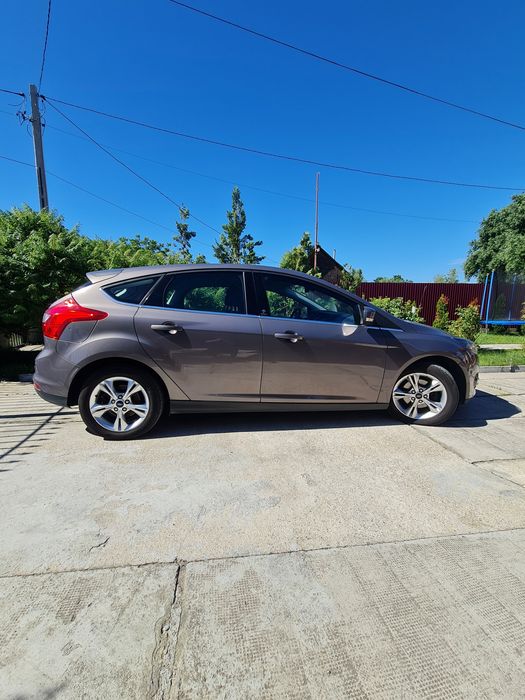 FORD Focus 2012 — imagine 5