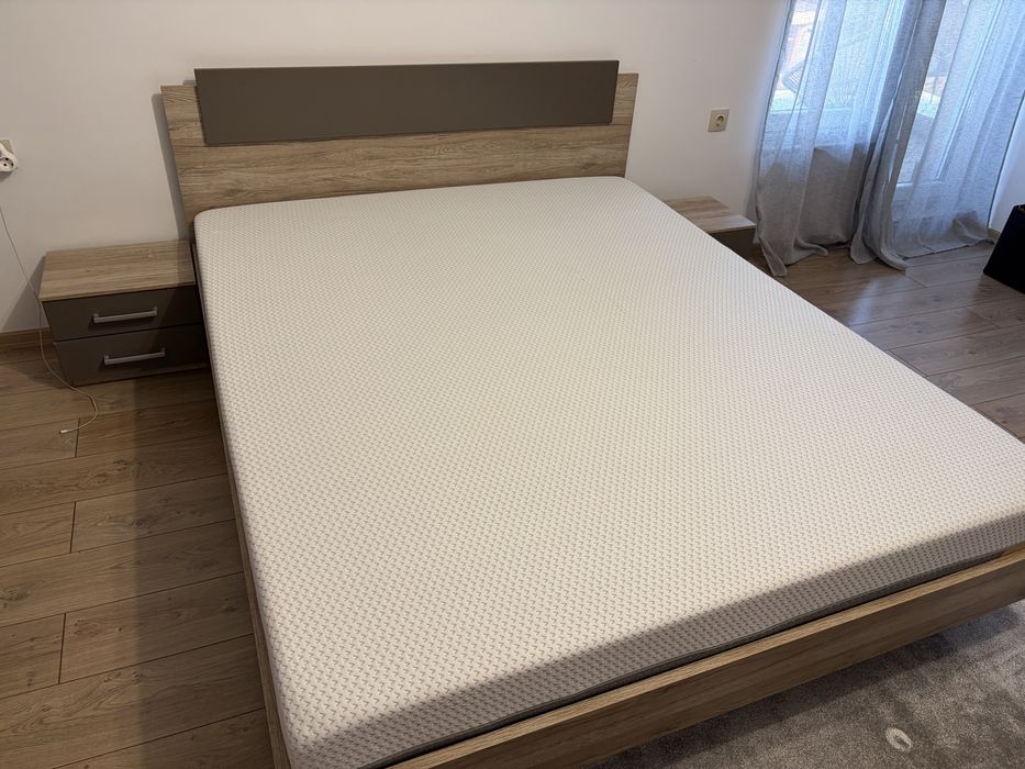 Спалня Комплект с Нощни шкафчета и Скрин + матрак