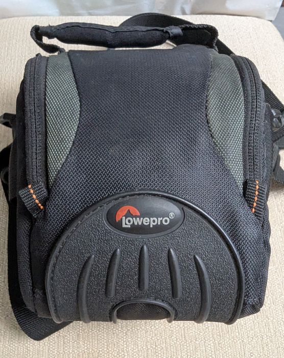 Фабричен комплект Canon M50 с два обектива и адаптер