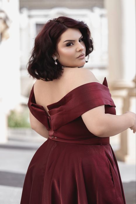 Rochie midie eleganta