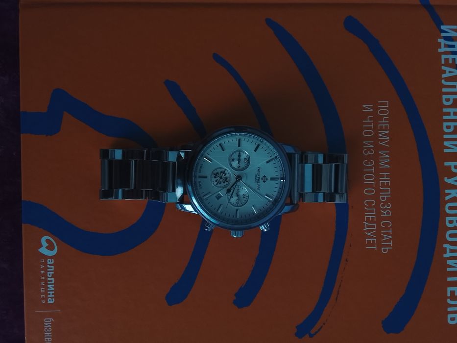 Часы продам новый, 2 дня назад подарили