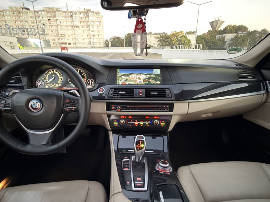 BMW SERIA 5 F10 520 D  Navi Mare/Cutie Automata /Variante
