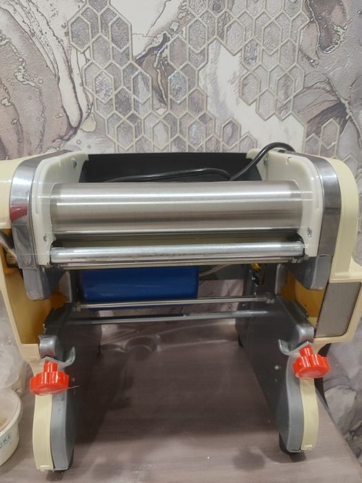 Тестораскаточная машина DHZ-240+Лапшерезка