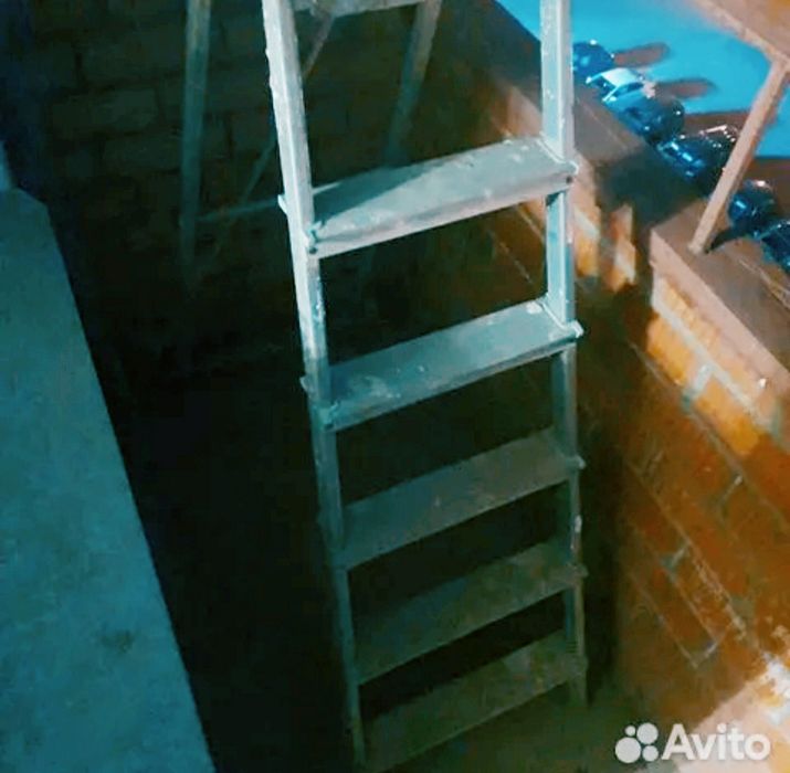 Костюм 44 размер! (В Кокшетау.).