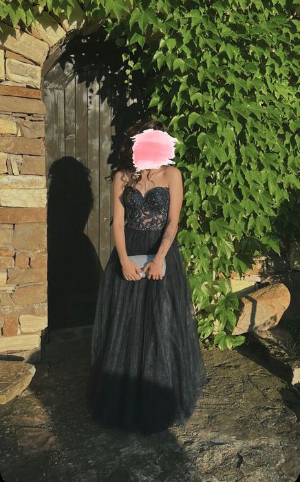 Бална рокля в тъмносин цвят