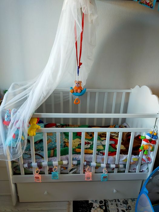 Детская кроватка