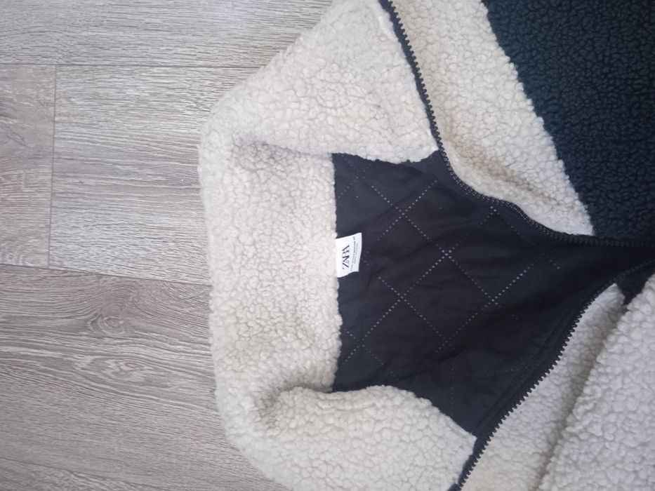 Толстовки весенние Zara