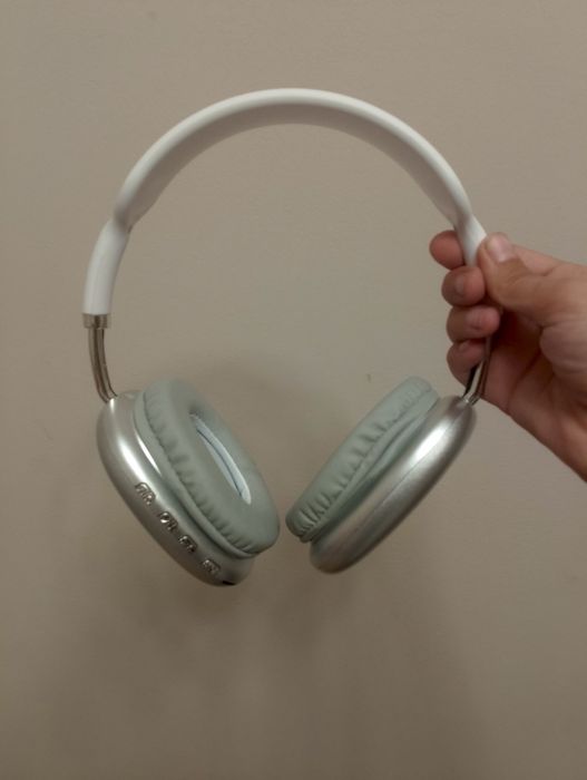 Наушники model P9
