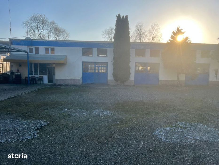 Hala service auto 220 mp utili, teren 1246 mp, Corunca