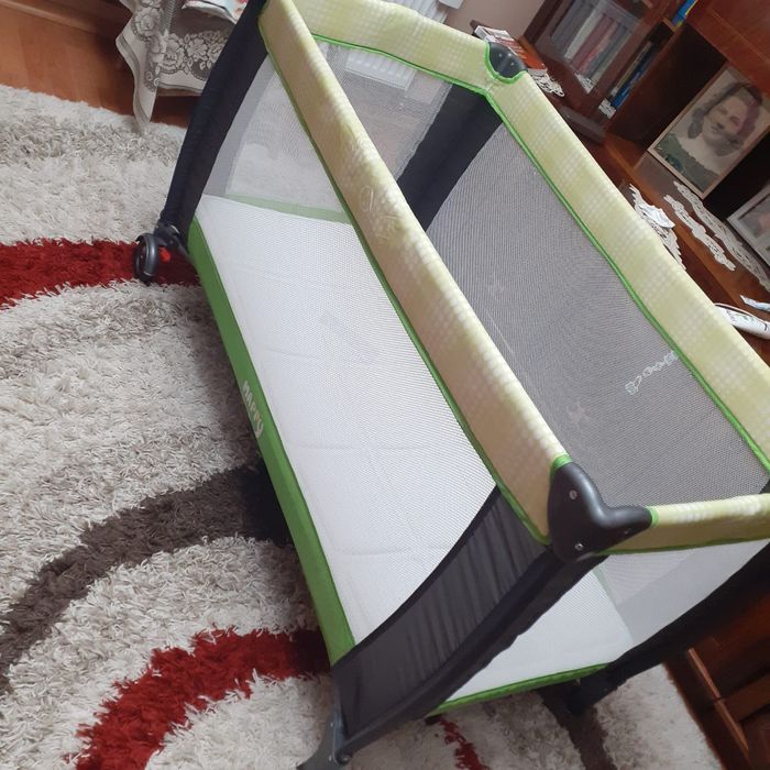 Patut copii pliabil și saltea wellpur