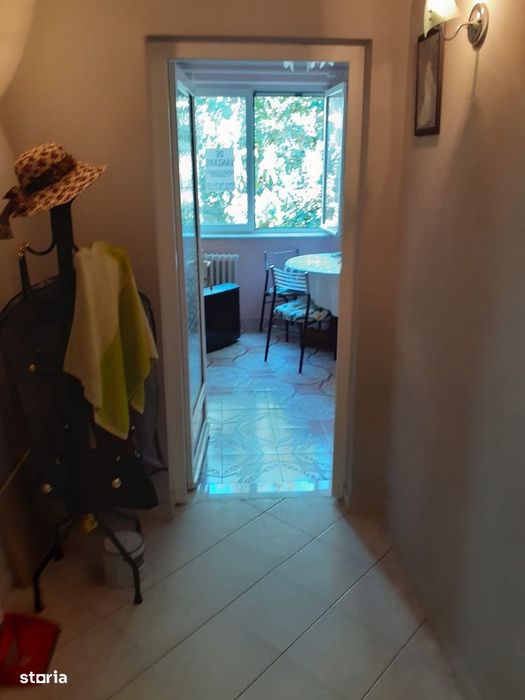 Apartament 4 camere, balcon, 90mp, etaj 1